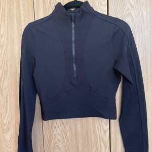 Athletic slim-fit crop top